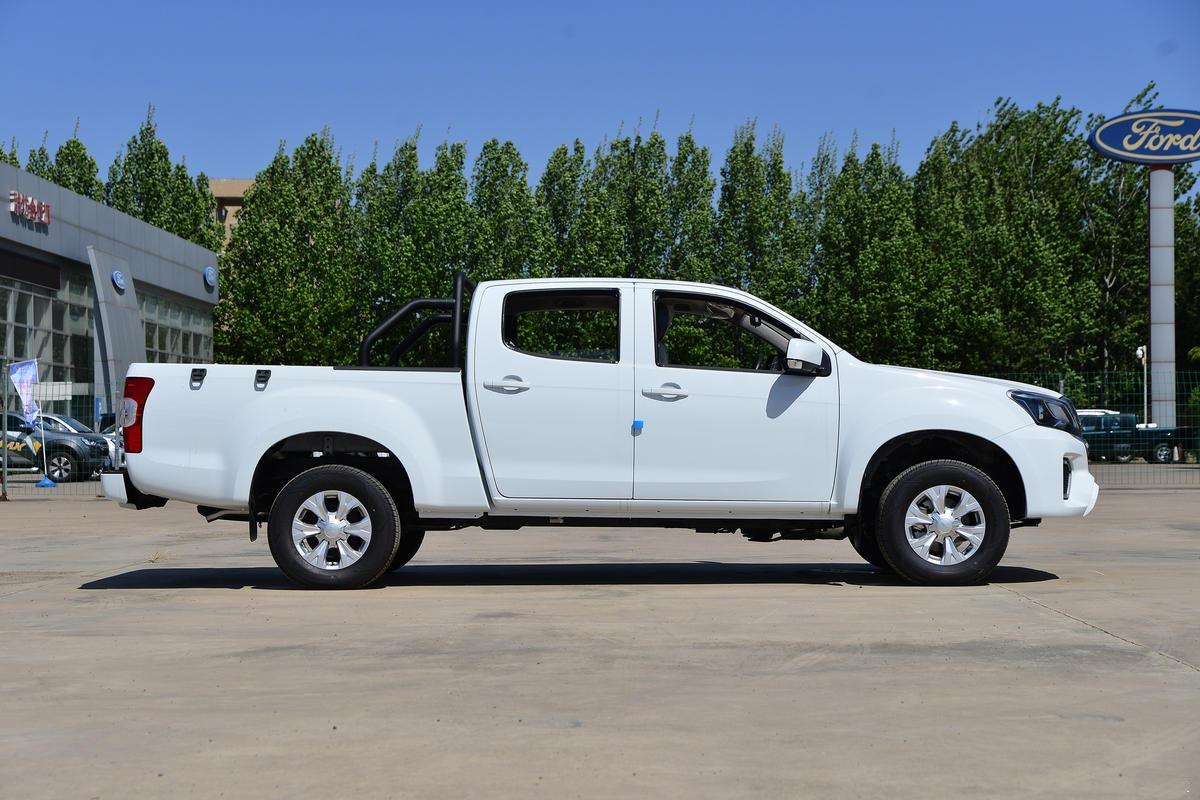 Isuzu Ruimai 瑞迈 2018 Luxury · 2.0L Petrol 4WD Manual — supplied side view photograph