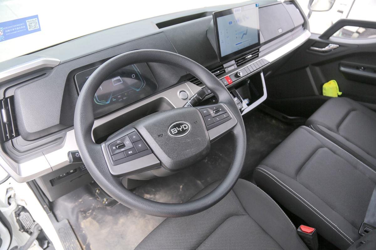 BYD T5 Wealth · 18.3 kWh Range-extender Dropside — supplied cab interior photograph